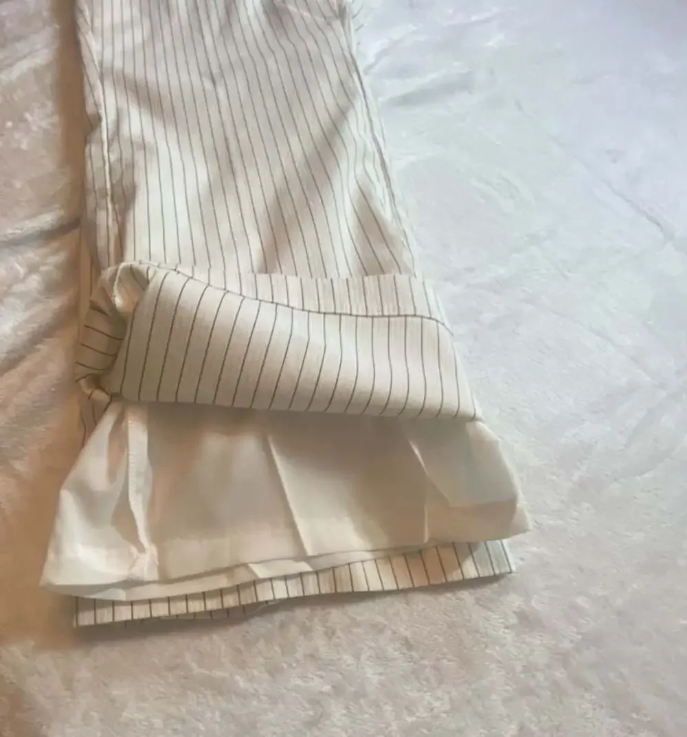 White House Black Market Legacy Pinstripe Pants Size 14R